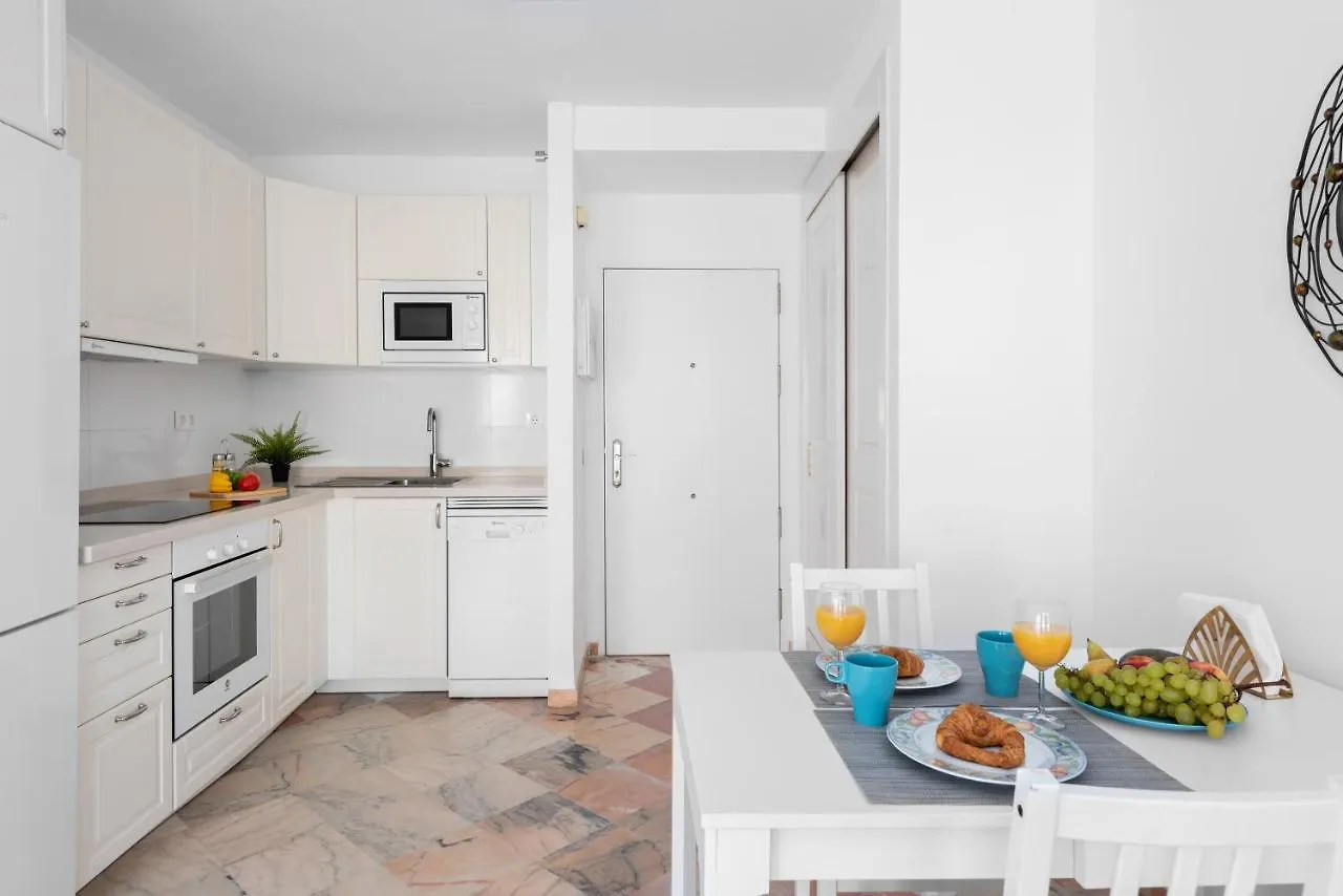Romana Playa Apartamento Elviria Marbella 0*,