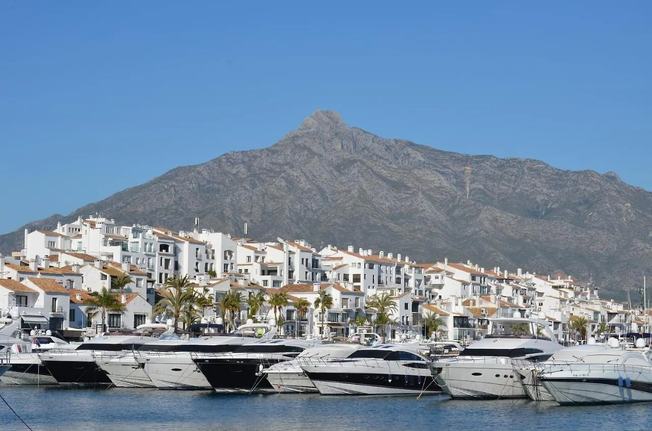 Romana Playa Apartamento Elviria Marbella Apartment